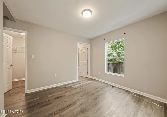 Photo 4 of Single family home for sale at 148 Atlantic Ave, Knoxville, TN 37917 | MLS# 3603055 | Listing updated on 2026-10-06