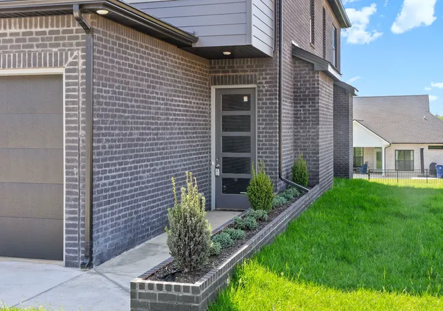 Photo 2 of Single family home for sale at 13 Rustic Pines, Dover, TN 37058 | MLS# 3620916 | Listing updated on 2026-10-15