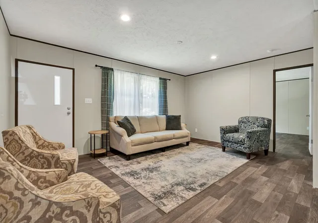 Photo 3 of Manufactured home for sale at 264 Len Mar Rd, Spring City, TN 37381 | MLS# 3603858 | Listing updated on 2026-10-01