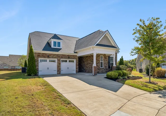 Photo 2 of Single family home for sale at 208 Campbell Cir, Mount Juliet, TN 37122 | MLS# 3615578 | Listing updated on 2026-10-09