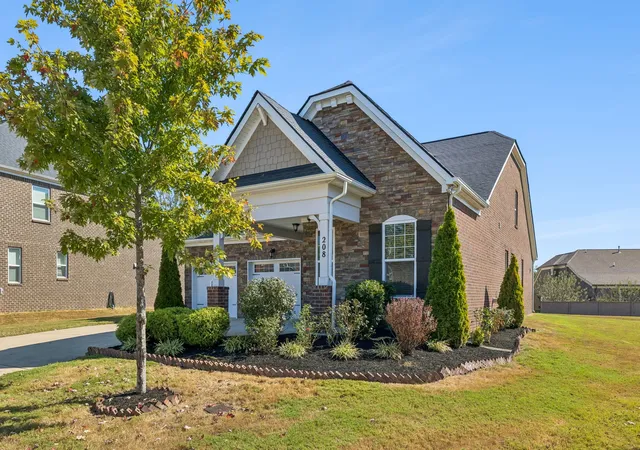 Photo 3 of Single family home for sale at 208 Campbell Cir, Mount Juliet, TN 37122 | MLS# 3615578 | Listing updated on 2026-10-09