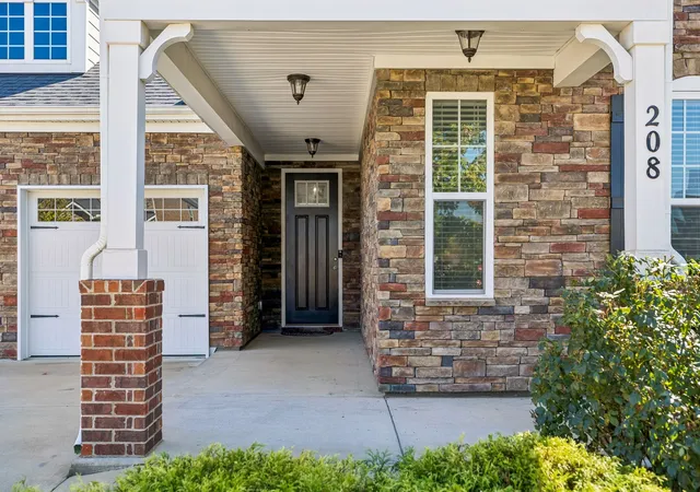 Photo 3 of Single family home for sale at 208 Campbell Cir, Mount Juliet, TN 37122 | MLS# 3615578 | Listing updated on 2026-10-09