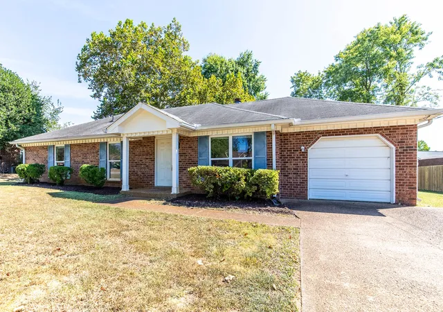 Photo 3 of Single family home for sale at 306 Lexington Dr, Smyrna, TN 37167 | MLS# 3603982 | Listing updated on 2026-10-02