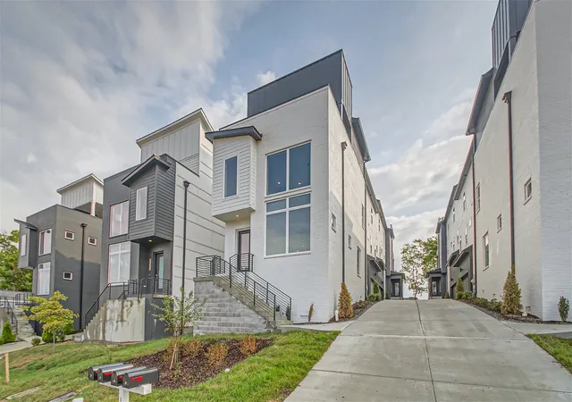 Photo 1 of Townhouse for sale at 2710a Larmon Dr, Nashville, TN 37204 | MLS# 3603253 | Listing updated on 2026-10-05