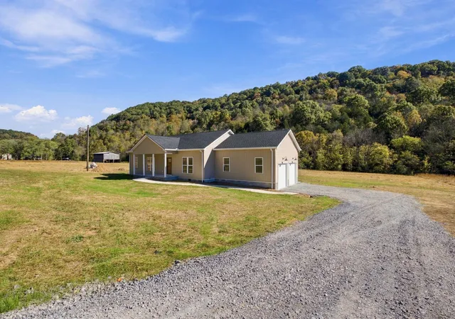 Photo 1 of Single family home for sale at 50 Shady Cir, Pleasant Shade, TN 37145 | MLS# 3622826 | Listing updated on 2026-10-21