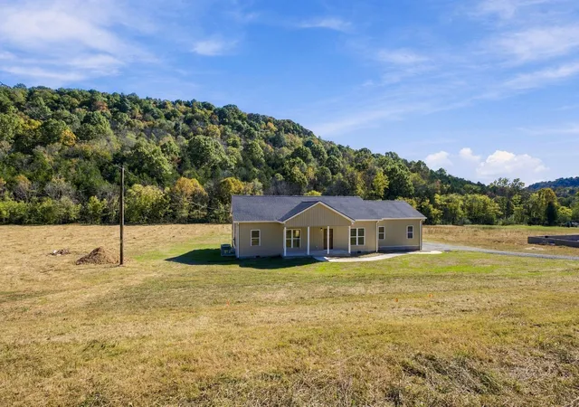 Photo 2 of Single family home for sale at 50 Shady Cir, Pleasant Shade, TN 37145 | MLS# 3622826 | Listing updated on 2026-10-21