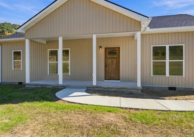 Photo 3 of Single family home for sale at 50 Shady Cir, Pleasant Shade, TN 37145 | MLS# 3622826 | Listing updated on 2026-10-21