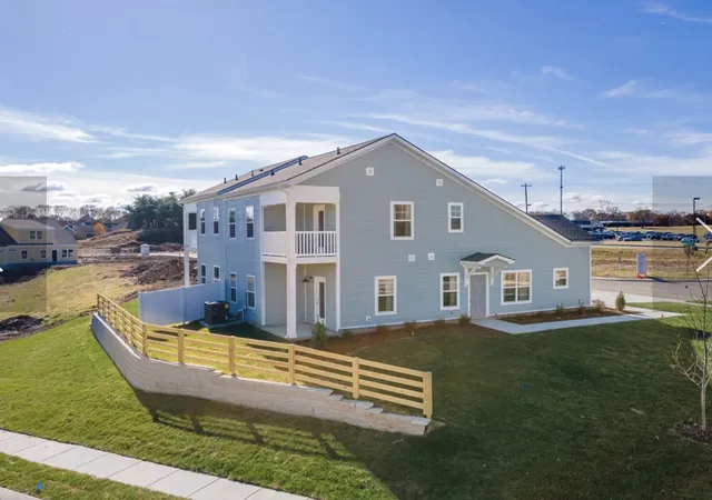 Photo 2 of Townhouse for sale at 5101 Pace Park Cir, Columbia, TN 38401 | MLS# 3603129 | Listing updated on 2026-09-30