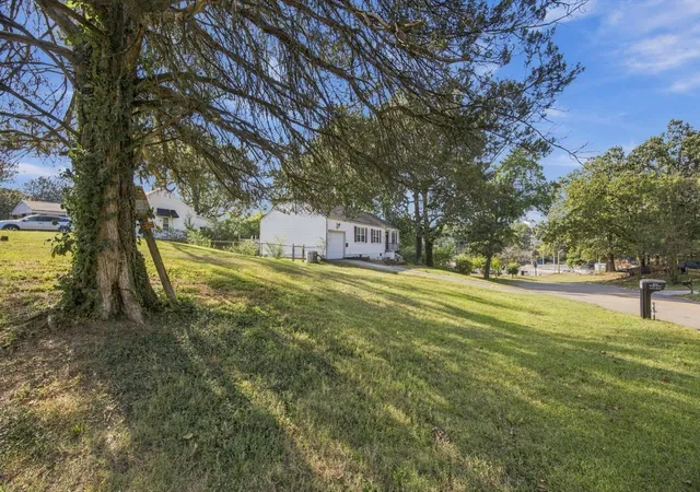 Photo 2 of Single family home for sale at 3621 Wimberly Dr, Chattanooga, TN 37412 | MLS# 3603114 | Listing updated on 2026-10-08