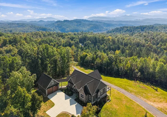 Photo 1 of Single family home for sale at 285 Bill Moser Rd, Vonore, TN 37885 | MLS# 3603678 | Listing updated on 2026-10-09