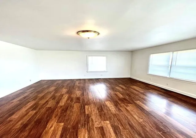 Photo 3 of Single family home for sale at 1604 East 9th St, Hopkinsville, KY 42240 | MLS# 3603145 | Listing updated on 2026-09-30