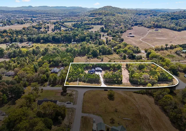 Photo 4 of Single family home for sale at 3890 Poplar Hl Rd, Watertown, TN 37184 | MLS# 3609977 | Listing updated on 2026-10-07