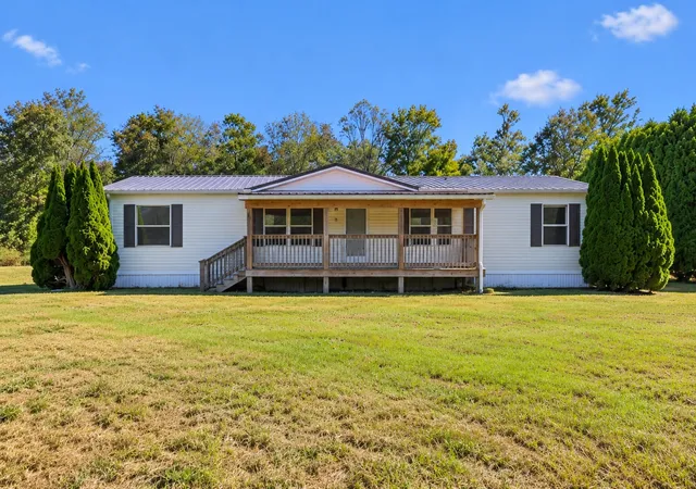 Photo 1 of Manufactured home for sale at 1894 Parker Rd, Manchester, TN 37355 | MLS# 3603333 | Listing updated on 2026-10-05
