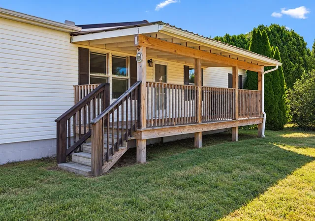 Photo 3 of Manufactured home for sale at 1894 Parker Rd, Manchester, TN 37355 | MLS# 3603333 | Listing updated on 2026-10-05