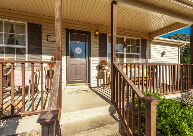 Photo 4 of Single family home for sale at 212 Marlin Ct, Madison, TN 37115 | MLS# 3603723 | Listing updated on 2026-10-06