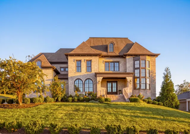 Photo 2 of Mansion for sale at 9263 Berwyn Ct, Brentwood, TN 37027 | MLS# 3603508 | Listing updated on 2026-10-07