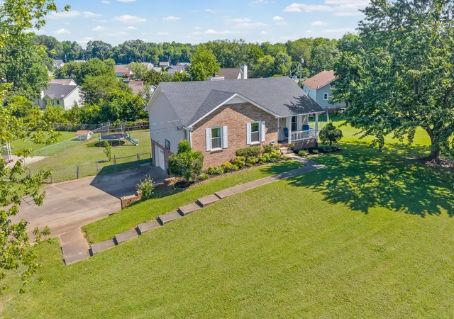 Photo 1 of Single family home for sale at 235 Short St, Clarksville, TN 37042 | MLS# 3615088 | Listing updated on 2026-10-08