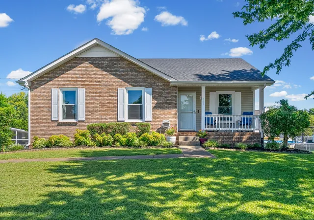 Photo 2 of Single family home for sale at 235 Short St, Clarksville, TN 37042 | MLS# 3615088 | Listing updated on 2026-10-08