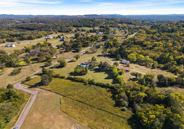Photo 4 of Single family home for sale at 1975 Philadelphia Rd, Lebanon, TN 37087 | MLS# 3603268 | Listing updated on 2026-10-02