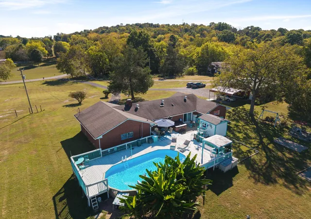 Photo 1 of Single family home for sale at 1975 Philadelphia Rd, Lebanon, TN 37087 | MLS# 3603268 | Listing updated on 2026-10-02