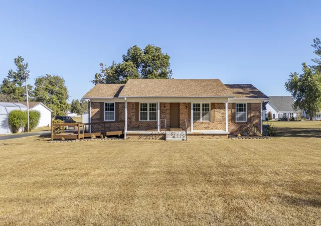 Photo 1 of Single family home for sale at 160 Dove Dr, Savannah, TN 38372 | MLS# 3603171 | Listing updated on 2026-09-30