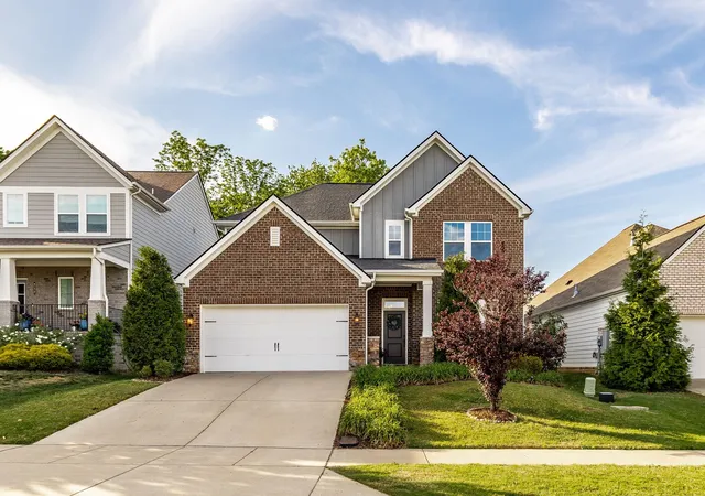 Photo 2 of Single family home for sale at 210 Woodhall Ct, White House, TN 37188 | MLS# 3603706 | Listing updated on 2026-10-01