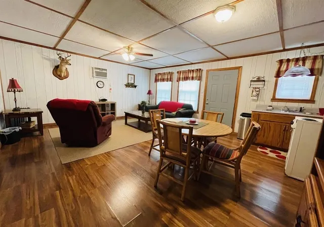 Photo 3 of Single family home for sale at 228 Bf Terry Cir, Savannah, TN 38372 | MLS# 3603180 | Listing updated on 2026-09-30