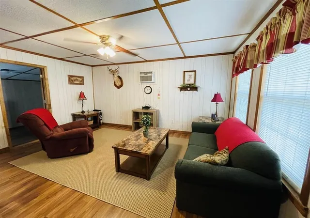 Photo 4 of Single family home for sale at 228 Bf Terry Cir, Savannah, TN 38372 | MLS# 3603180 | Listing updated on 2026-09-30