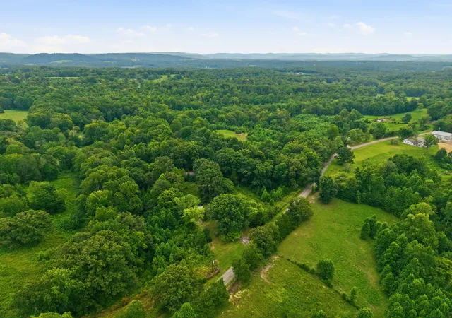 Photo 3 of Single family home for sale at 329 Old Standing Stone Rd, Livingston, TN 38570 | MLS# 3610390 | Listing updated on 2026-10-02