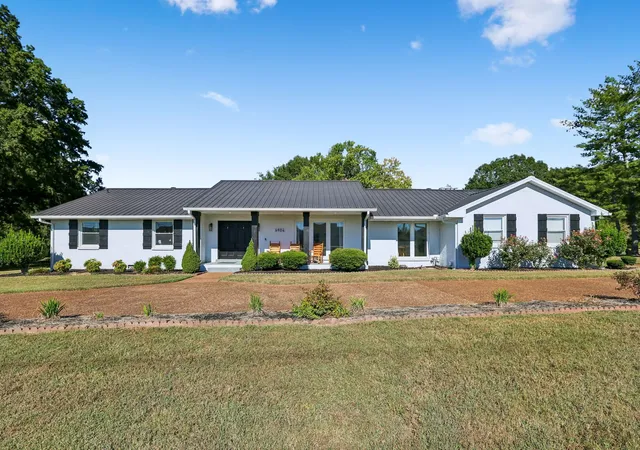 Photo 3 of Single family home for sale at 6904 Old Nashville Hwy, Murfreesboro, TN 37129 | MLS# 3603267 | Listing updated on 2026-10-06