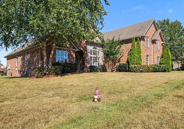 Photo 2 of Single family home for sale at 1031 Berkshire Blvd, Mount Juliet, TN 37122 | MLS# 3603228 | Listing updated on 2026-10-04