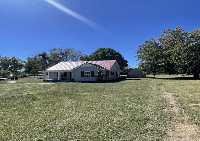 Photo 2 of Single family home for sale at 1532 Rbs Rd, Lafayette, TN 37083 | MLS# 3603203 | Listing updated on 2026-10-06