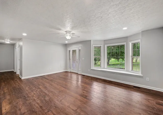 Photo 3 of Single family home for sale at 1065 Wixtown Rd, Westmoreland, TN 37186 | MLS# 3603213 | Listing updated on 2026-10-06