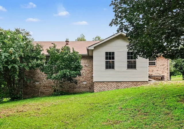 Photo 4 of Single family home for sale at 1065 Wixtown Rd, Westmoreland, TN 37186 | MLS# 3603213 | Listing updated on 2026-10-06