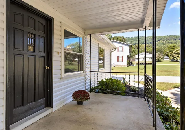 Photo 3 of Single family home for sale at 571 Jones Dr, Dunlap, TN 37327 | MLS# 3603230 | Listing updated on 2026-09-30