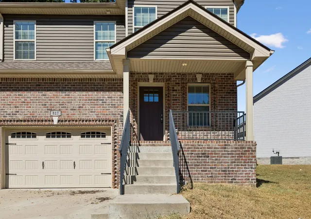 Photo 3 of Single family home for sale at 817 Lutz Ln, Clarksville, TN 37042 | MLS# 3603315 | Listing updated on 2026-10-23