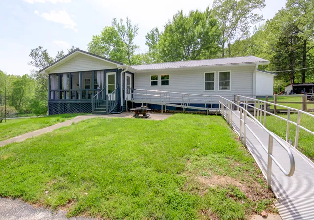 Photo 4 of Single family home for sale at 166 Upper Standing Rock Rd, Dover, TN 37058 | MLS# 3603488 | Listing updated on 2026-10-01