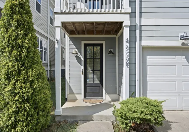 Photo 2 of Townhouse for sale at 4606b Michigan Ave, Nashville, TN 37209 | MLS# 3614521 | Listing updated on 2026-10-08
