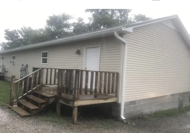 Photo 2 of Multi family home for sale at 111 Creamery St, Mc Minnville, TN 37110 | MLS# 3609822 | Listing updated on 2026-10-01