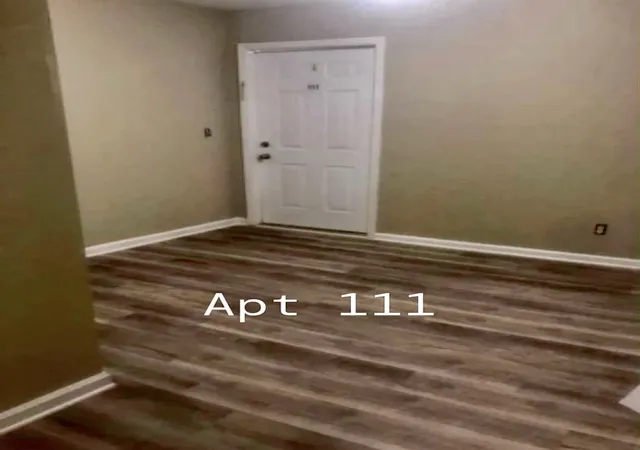 Listing Photo 5 - Condo for sale in building located at 111 Creamery St, McMinnville, TN 37110