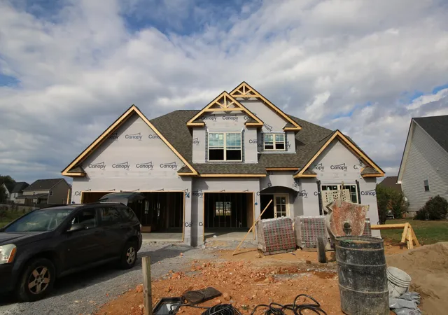 Photo 1 of Single family home for sale at 252 Autumnwood Farms, Clarksville, TN 37042 | MLS# 3612100 | Listing updated on 2026-10-14