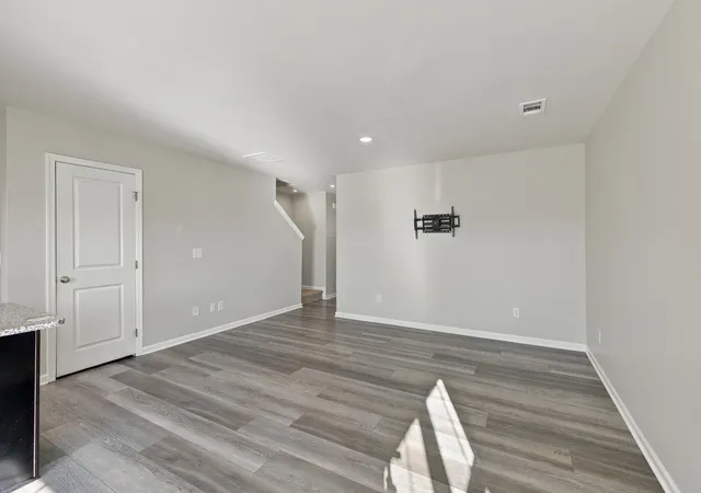 Photo 3 of Townhouse for sale at 314 Sunnyview Dr, Lebanon, TN 37090 | MLS# 3603472 | Listing updated on 2026-10-08