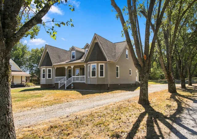 Photo 2 of Single family home for sale at 1156 Weaver Farm Ln, Spring Hill, TN 37174 | MLS# 3609937 | Listing updated on 2026-10-20