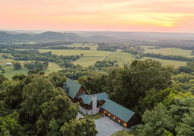 Photo 1 of Single family home for sale at 4059 Jimmy Gray Robinson Rd, Williamsport, TN 38487 | MLS# 3603938 | Listing updated on 2026-10-05