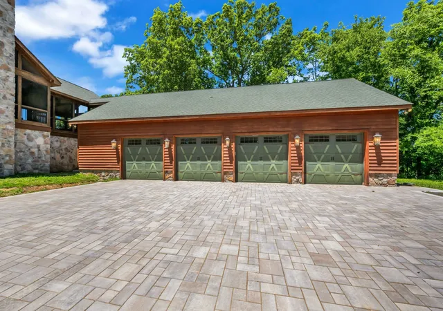 Photo 3 of Single family home for sale at 4059 Jimmy Gray Robinson Rd, Williamsport, TN 38487 | MLS# 3603938 | Listing updated on 2026-10-05