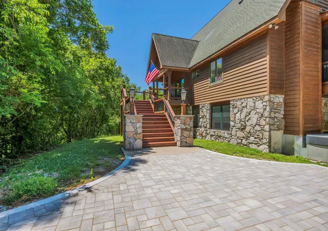 Photo 4 of Single family home for sale at 4059 Jimmy Gray Robinson Rd, Williamsport, TN 38487 | MLS# 3603938 | Listing updated on 2026-10-05