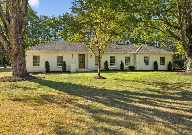 Photo 3 of Single family home for sale at 1313 Lipscomb Dr, Brentwood, TN 37027 | MLS# 3603385 | Listing updated on 2026-10-08