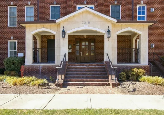 Photo 2 of Single family home for sale at 3210 W End Cir #102, Nashville, TN 37203 | MLS# 3603840 | Listing updated on 2026-10-05