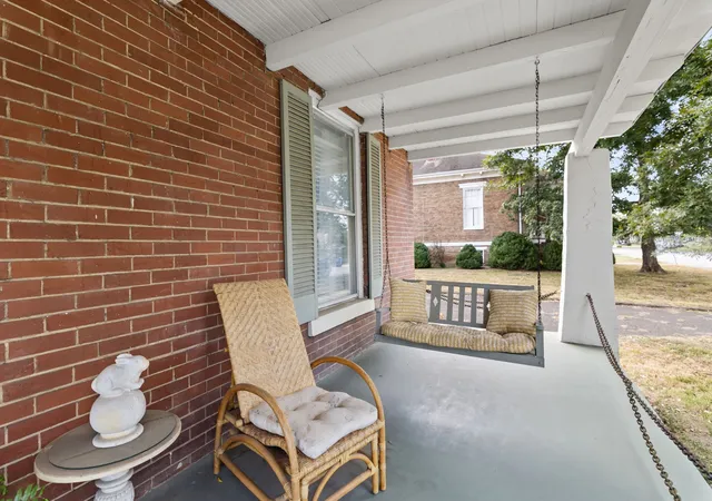 Photo 3 of Single family home for sale at 616 N Jefferson St, Shelbyville, TN 37160 | MLS# 3612457 | Listing updated on 2026-10-06