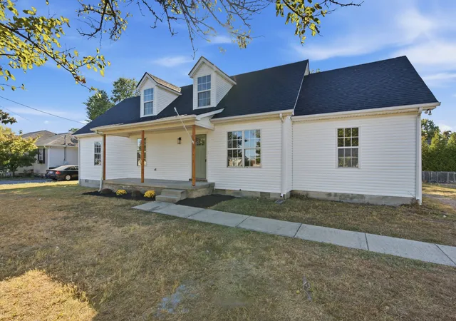 Photo 2 of Single family home for sale at 2815 Kedzie Dr, Murfreesboro, TN 37130 | MLS# 3603405 | Listing updated on 2026-10-15